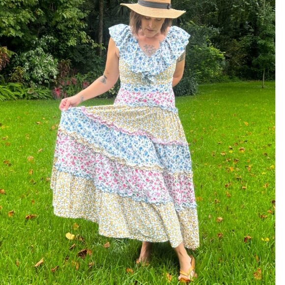 AMARANTE do Brazil Mixed Floral Tiered Maxi Dress Colorful Resort Luxury 6 - Picture 1 of 13